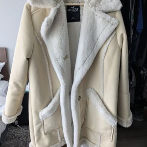 Hollister Women's Cream Shearling Coat